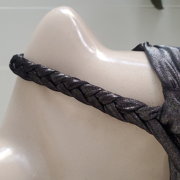 BCBGENERATION Shimmery Flowy Top. Size XS Black - Picture 6 of 10